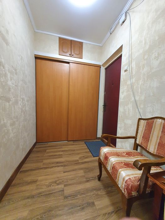 1к, Драгоманова 8а, 45м2, генератор, метро Позняки 15 мин