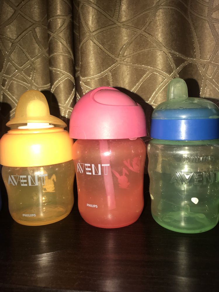 Поильники, непроливайки, бутылочки AVENT