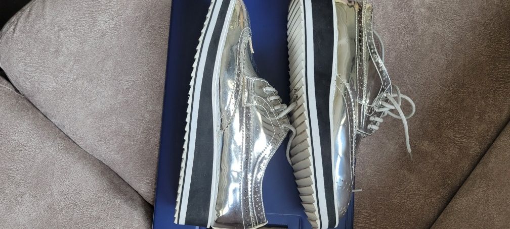 Buty damskie srebrne