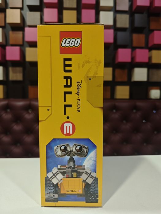 Конструктор LEGO IDEAS 21303 Робот WALL-E (677 Деталей)