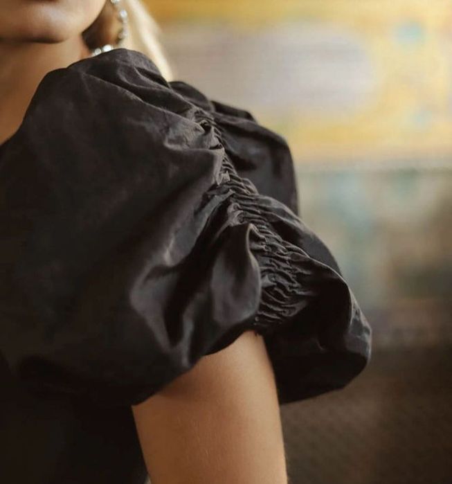 Vestido preto de festa