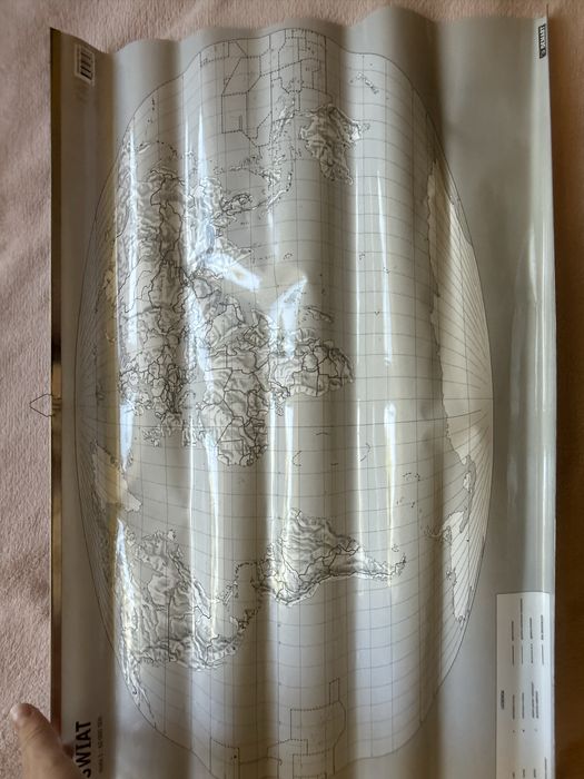 Mapa świata  do powieszenia