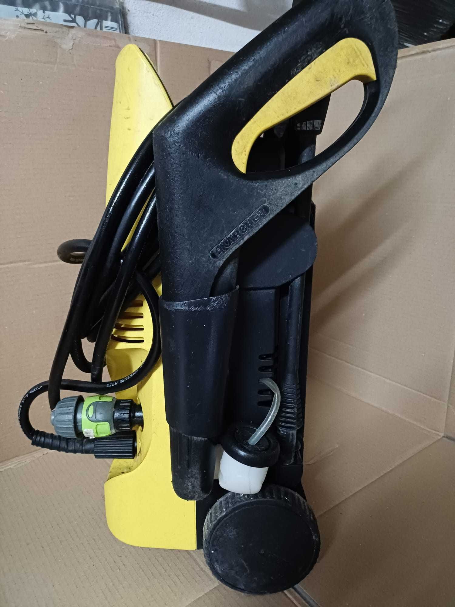Karcher K 2.99 - Lava Jato Profissional com Mangueira de Pressão Nova)