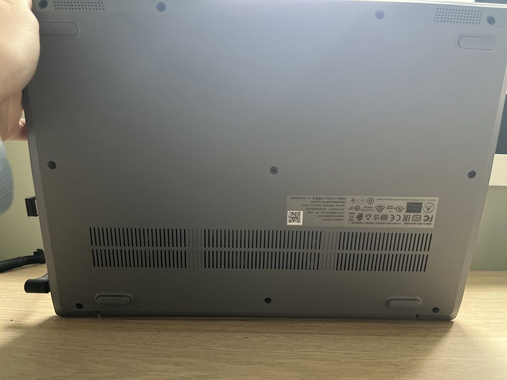 Laptop lenovo IdealPad Slim 3