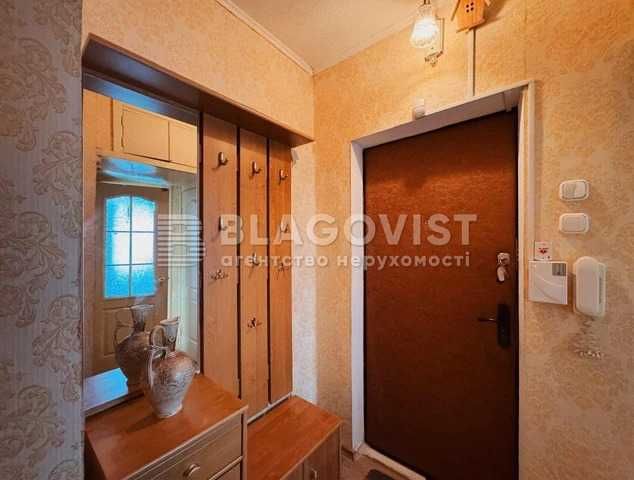 Продаж 3х кімнатної квартири на Оболоні, метро Мінська, Оболонь