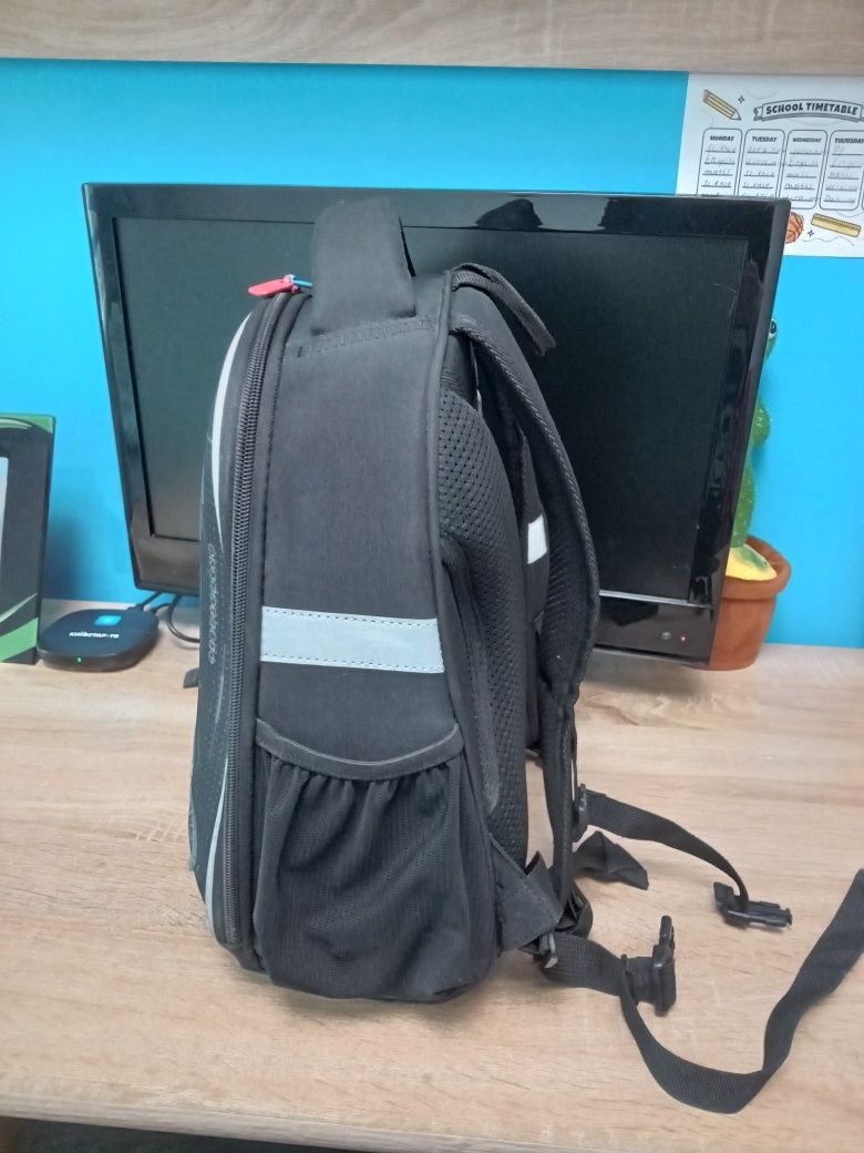 Продам шкільний рюкзак Kite