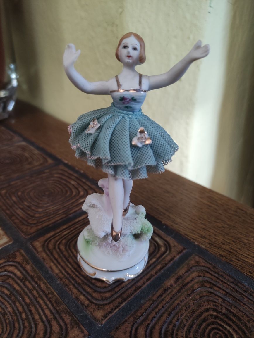 Porcelanowa figurka baletnicy