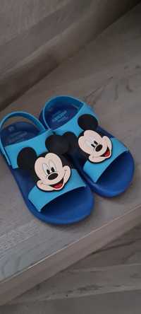 Nowe sandałki Mickey Mouse, R.26
