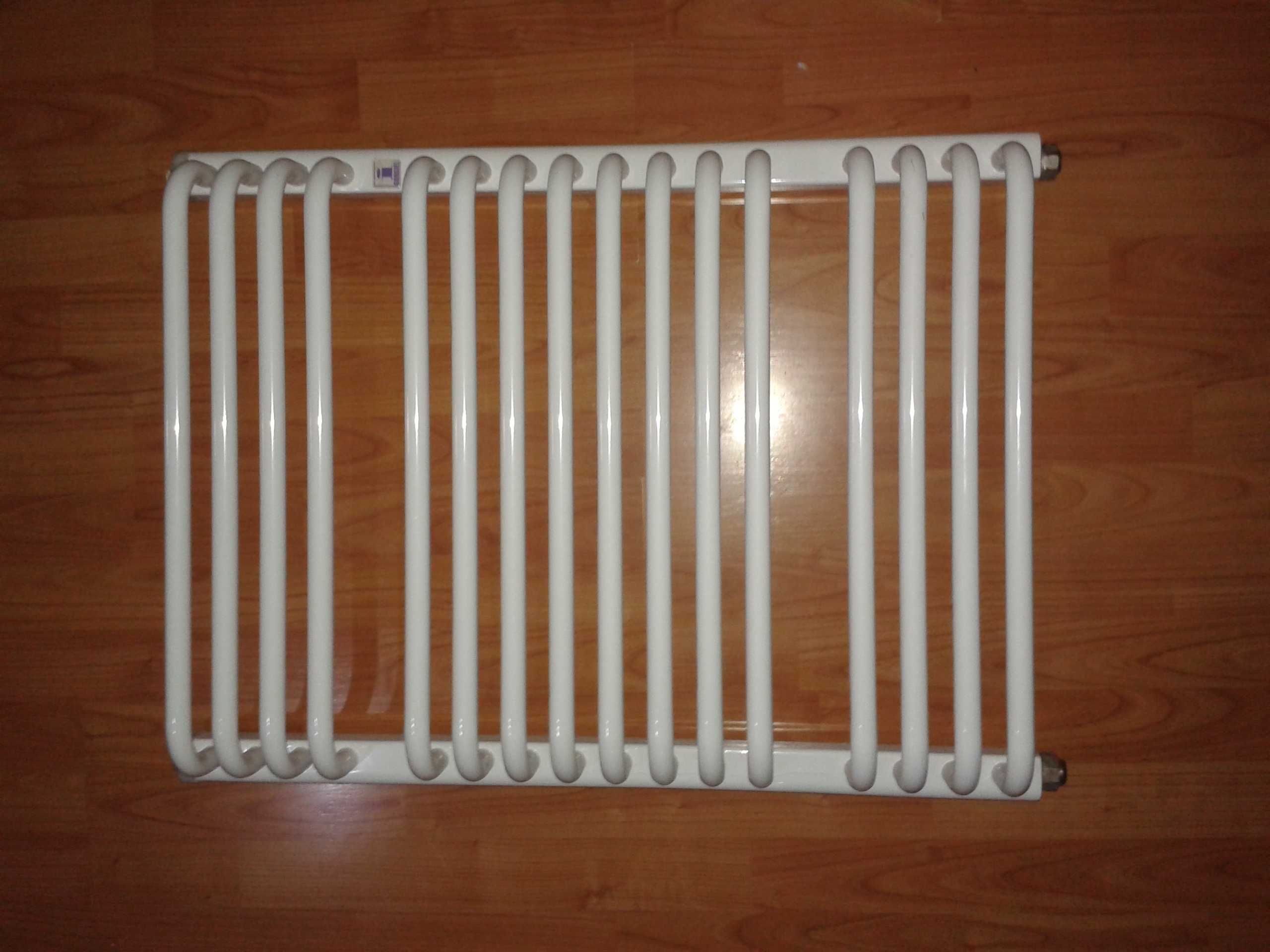 szafka łazienkowa , grzejnik łazienka