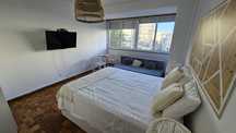 Quarto de casal  em Linda a Velha