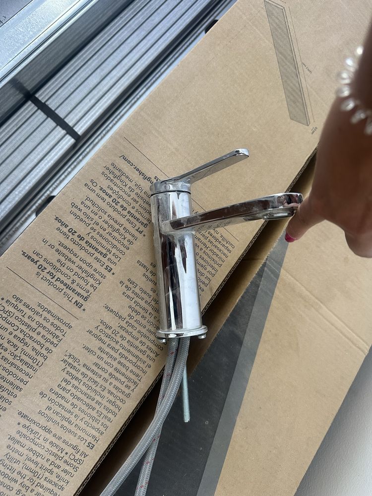 Torneira de inox semi nova