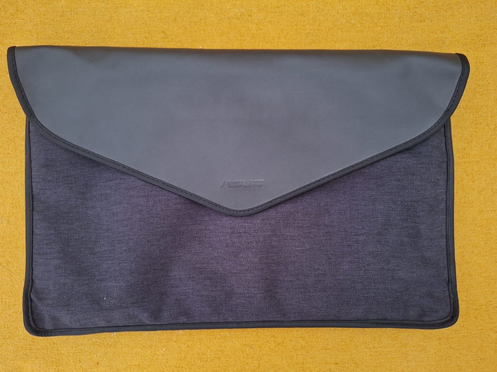 Portátil Asus UX425E