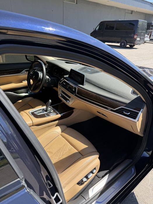 BMW G12 рестайлінг