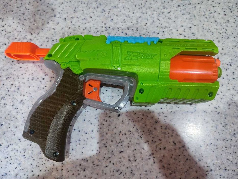Скорострельный бластер Zuru X-Shot Rapid Fire