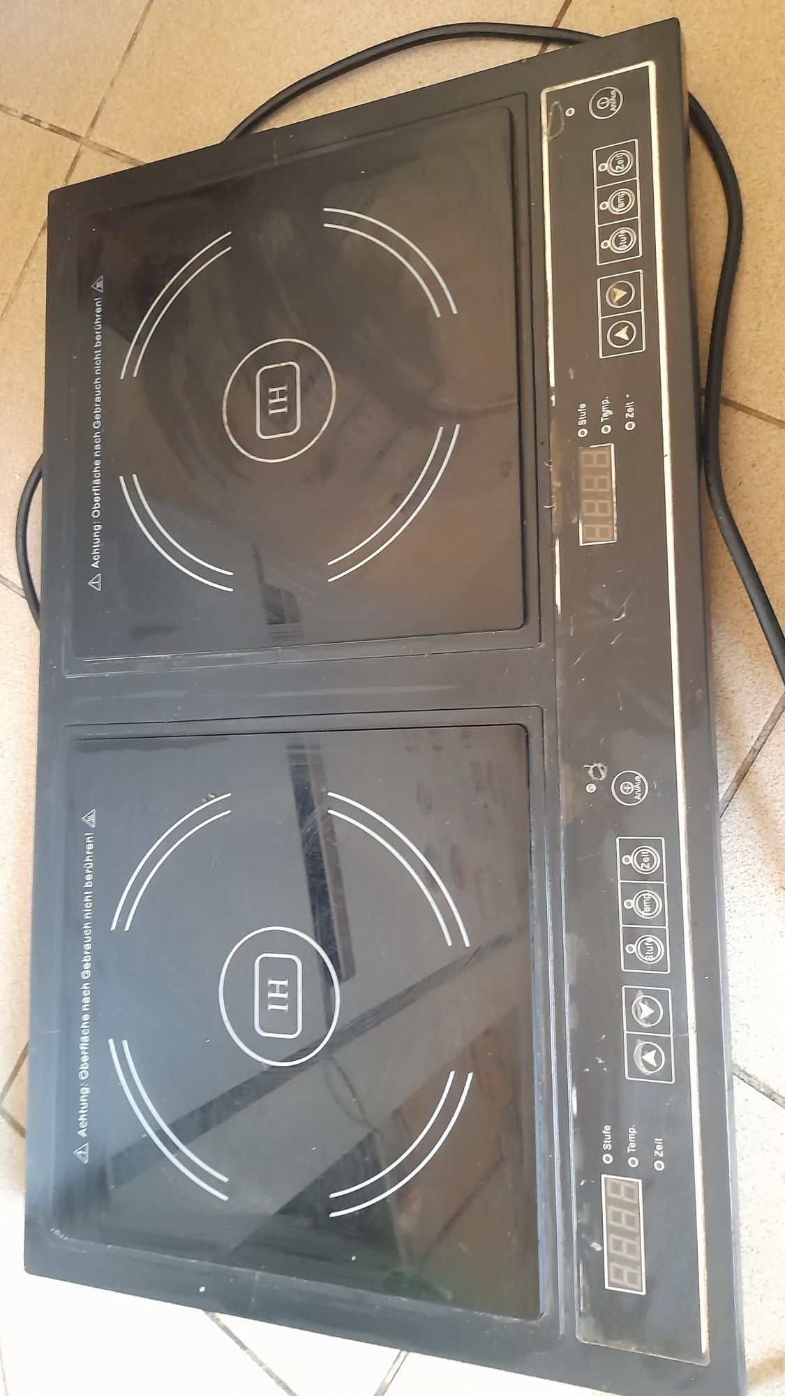 Podwójna  płyta  indukcyjna   WELBILD * Model nr.BT - 310 A .*