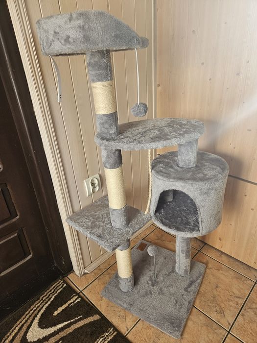 Duzy drapak dla kota