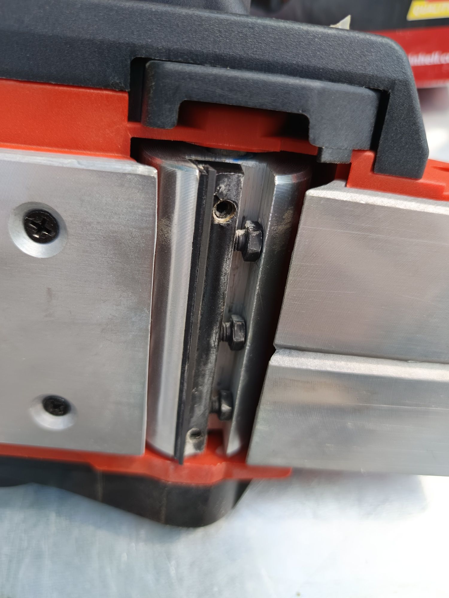 Akumulatorowy strug Einhell TE-PL 18/82 Li SOLO