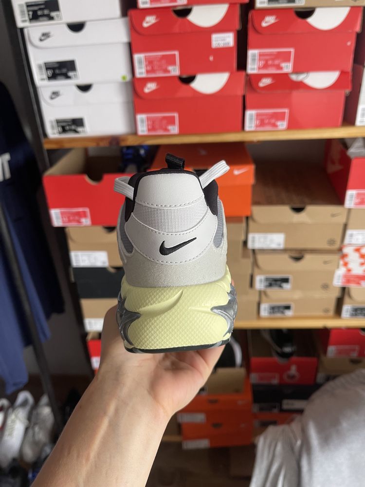 Кросівки Nike Air Zoom Fire оригінал