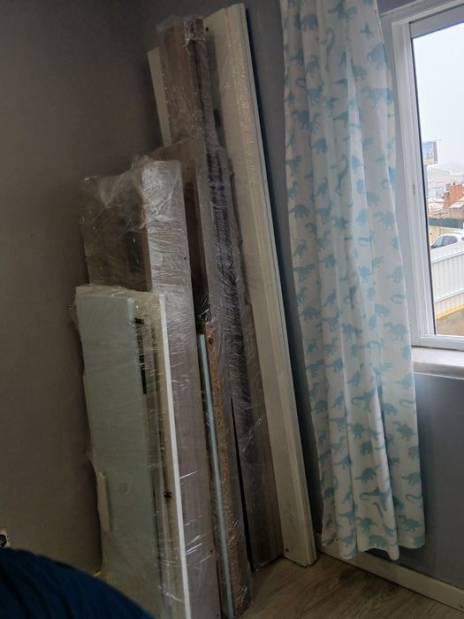 Beliche duplo com arrumação novo