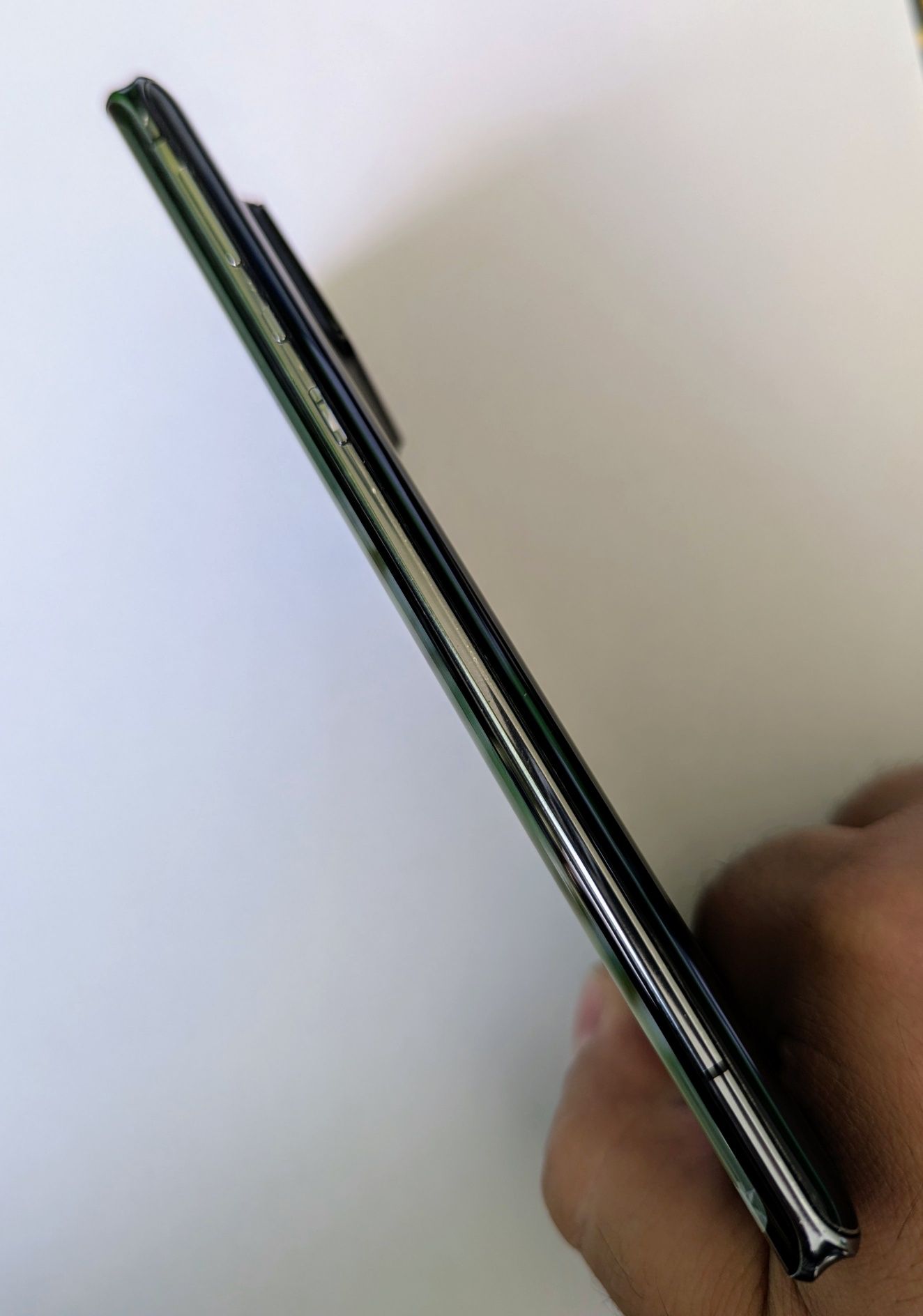Смартфон Sharp Aquos R6 Leica Edition