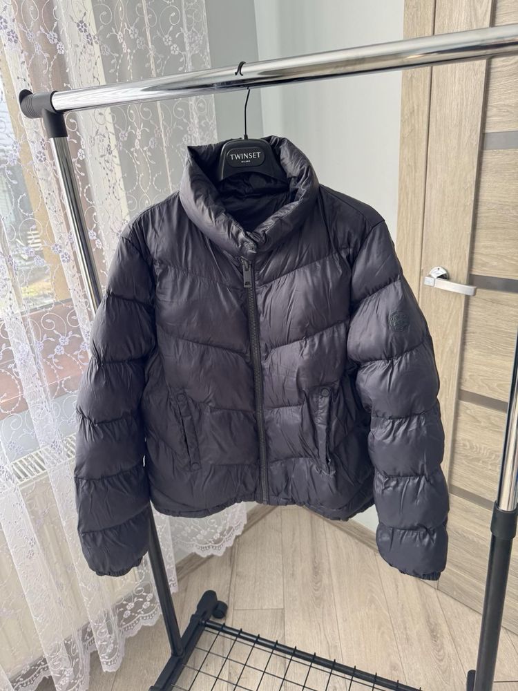 Куртка жіноча massimo dutti.