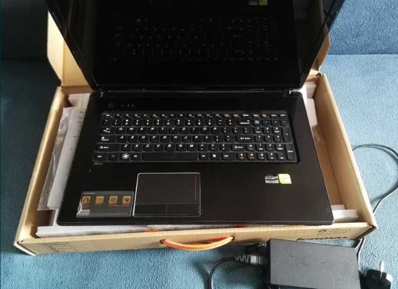 laptop gamingowy grafik lenovo 17.3" i7 nagrywarka dvd