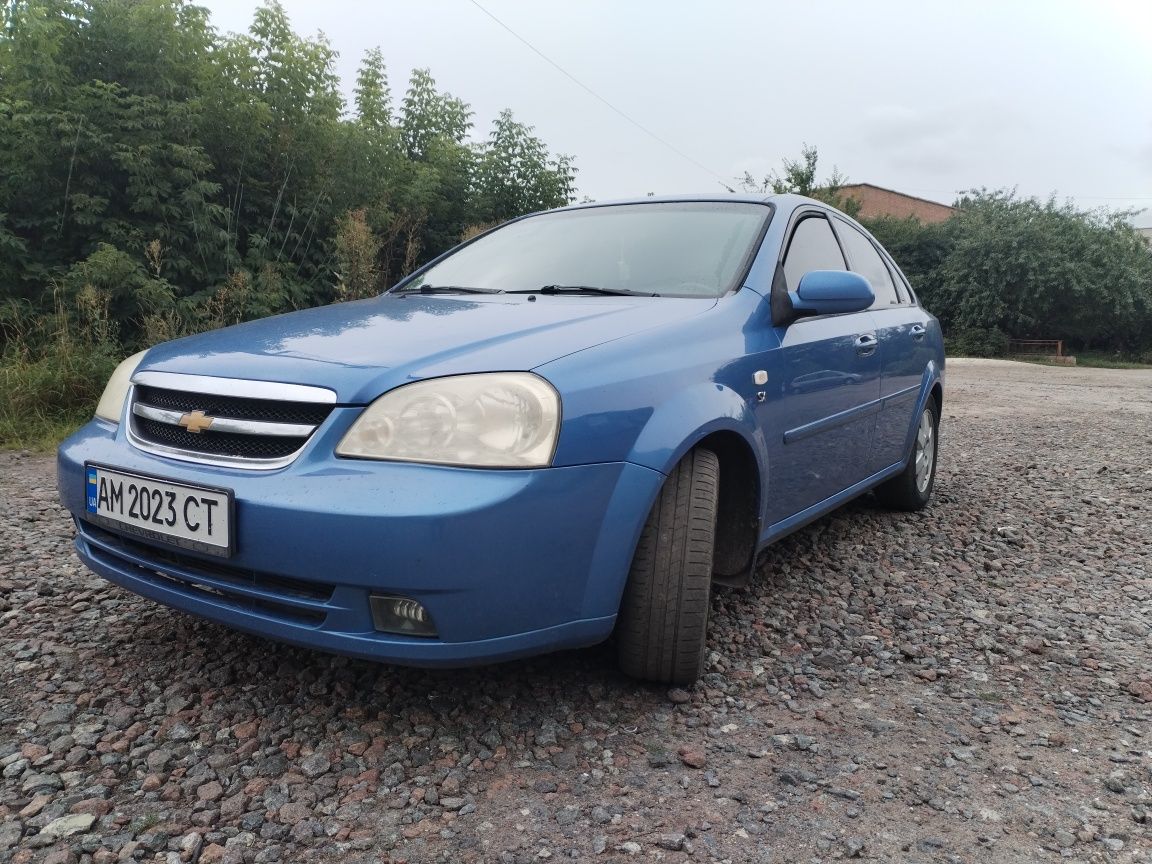 Chevrolet lachetti 1.8 SX Газ/бензин 2006г