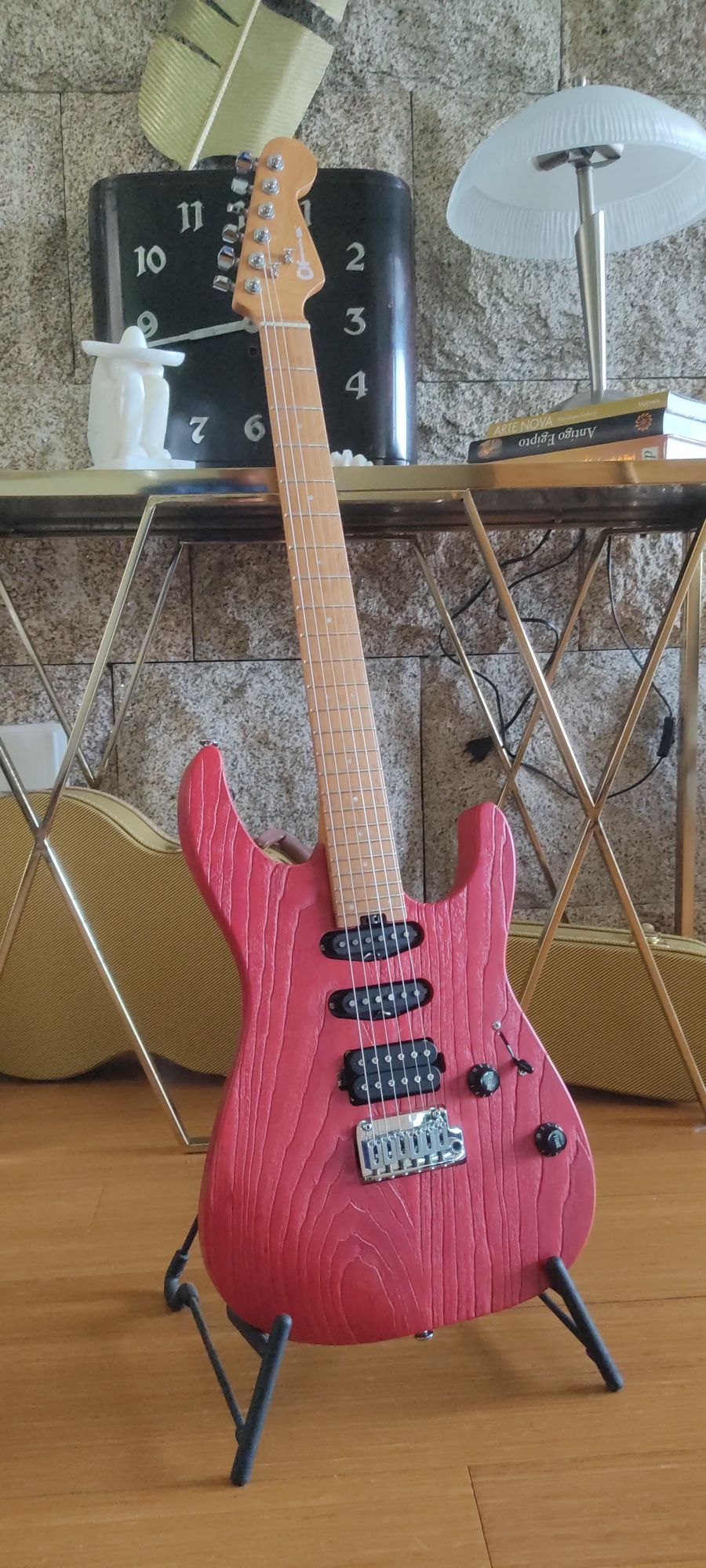 Charvel Pro-Mod DK 24 HSS 2pt Red Ash