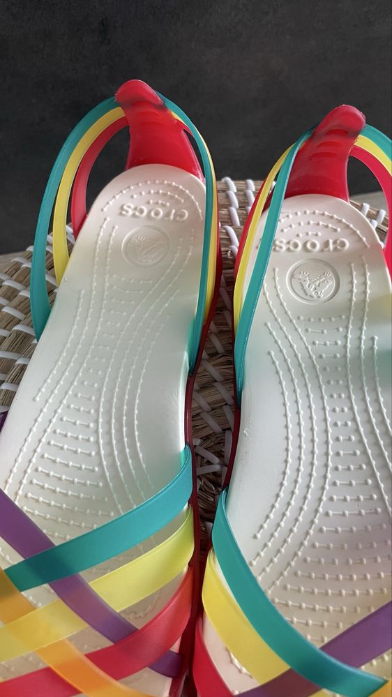 Crocs baleriny Huarache Flat Multi/Geranium W9 39/40