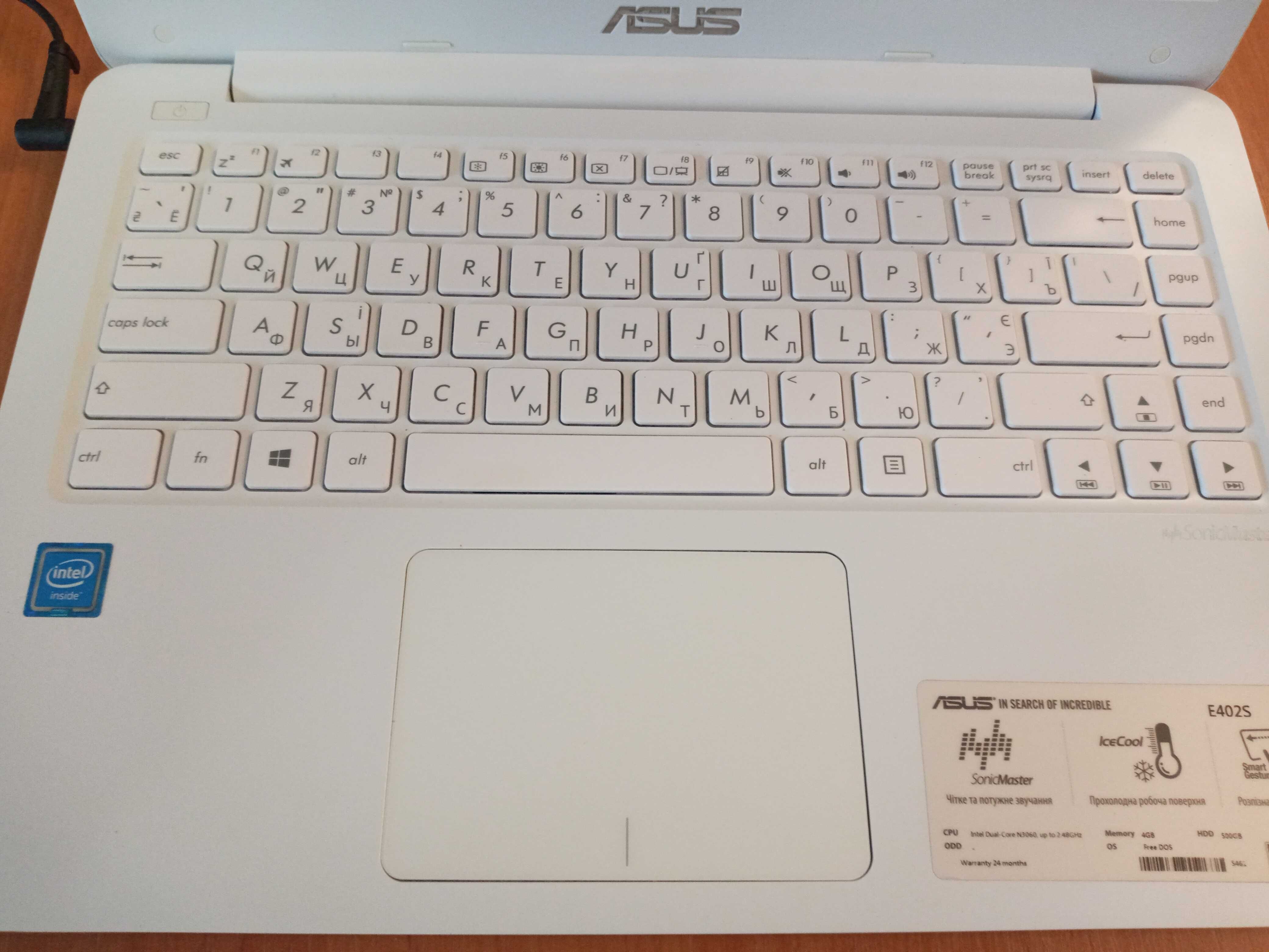 ASUS E402S / SSD 240 GB/ Intel N3060 / RAM 4 Gb