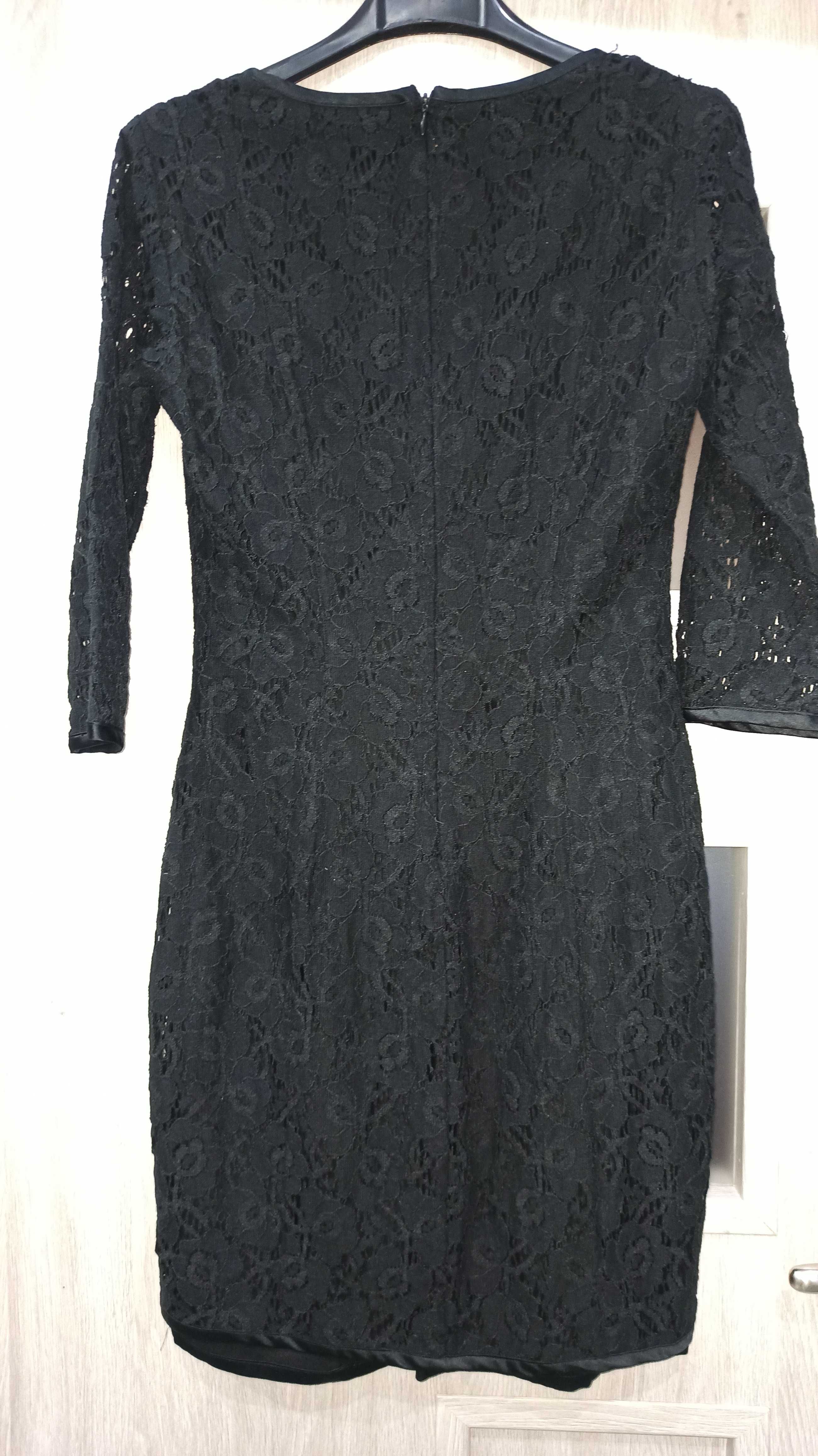 Czarna sukienka Massimo Dutti