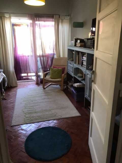 Imovel T3 Setubal, no Bairro Liceu c boas áreas para renovar