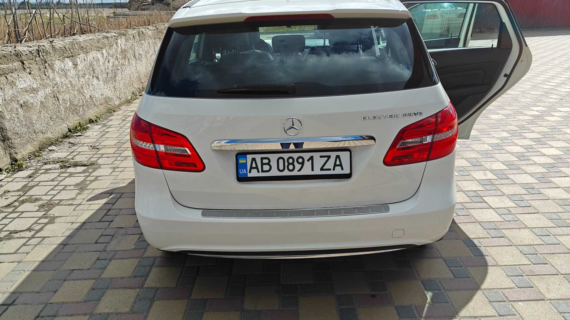 Mercedes-Benz B-Class 2014