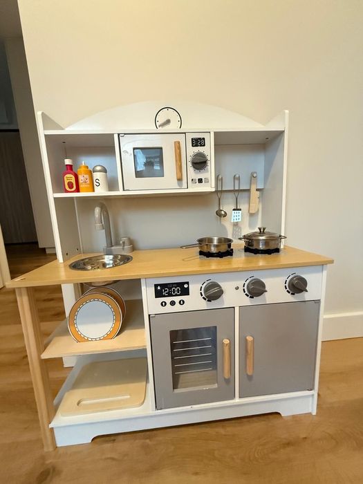 Kuchnia drewniana dla dziecka z akcesoriami