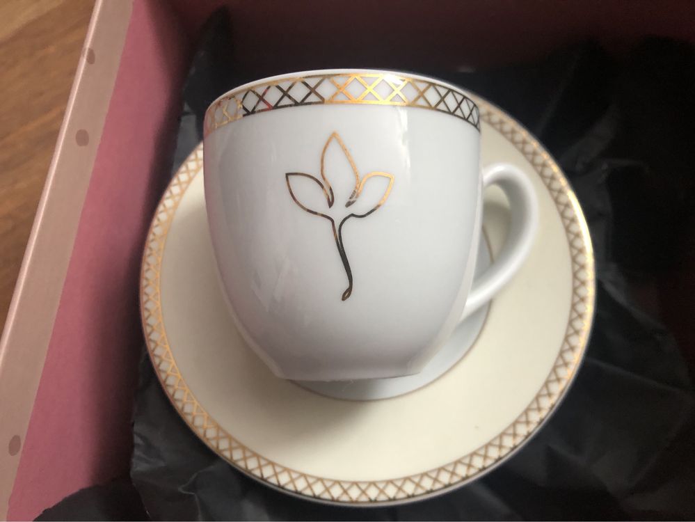Filiżanka mała espresso biała porcelana ze złoceniem
