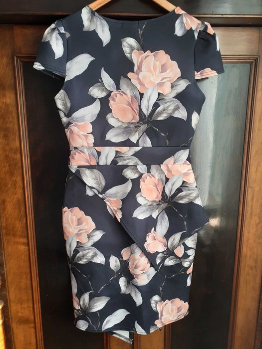 Sukienka wieczorowa, rozm. 42