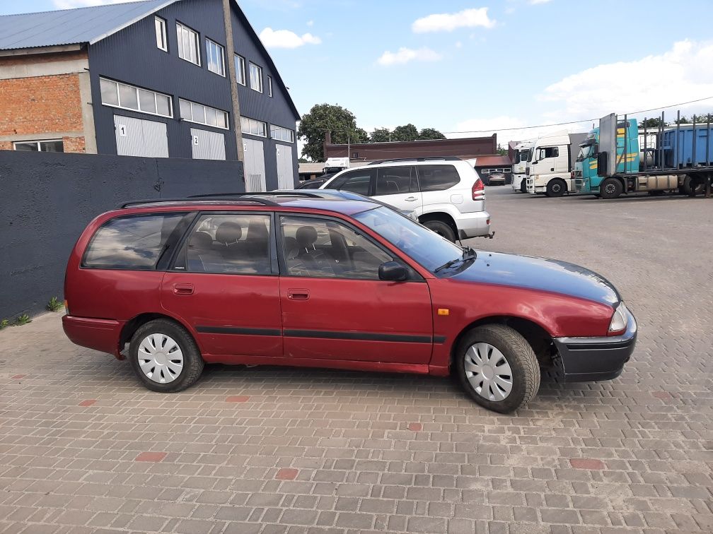 NISSAN Primera 2.0,94рік