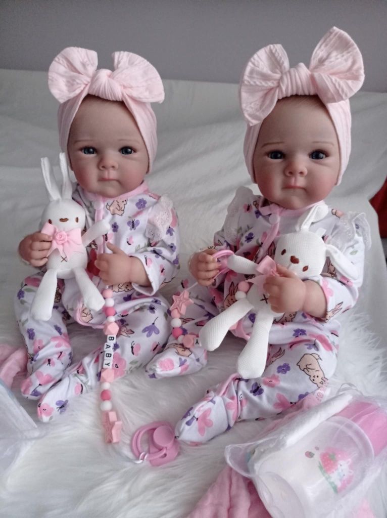 Lalki bliźniaczki w typie reborn z wyprawką prezent całe winylowe
