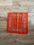 Ciemnopomarańczowa bandana klasyczny wzór paisley