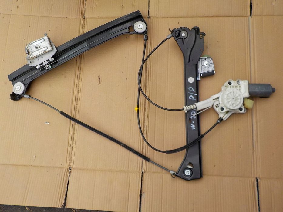 silniczek podnośnik szyby prawy przód mercedes clk w209