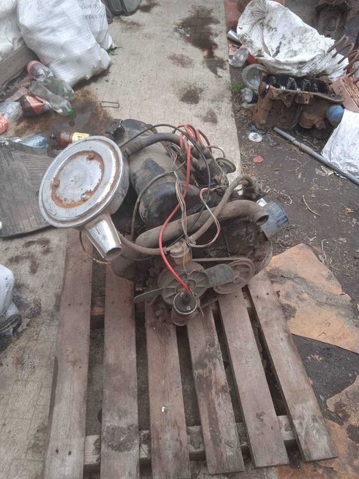 Стекла на ваз 2101 .300грн за вси стекла и мотор робочый ваз 2101