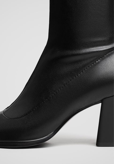 Stradivarius осінні, весняні чоботи 39 розмір