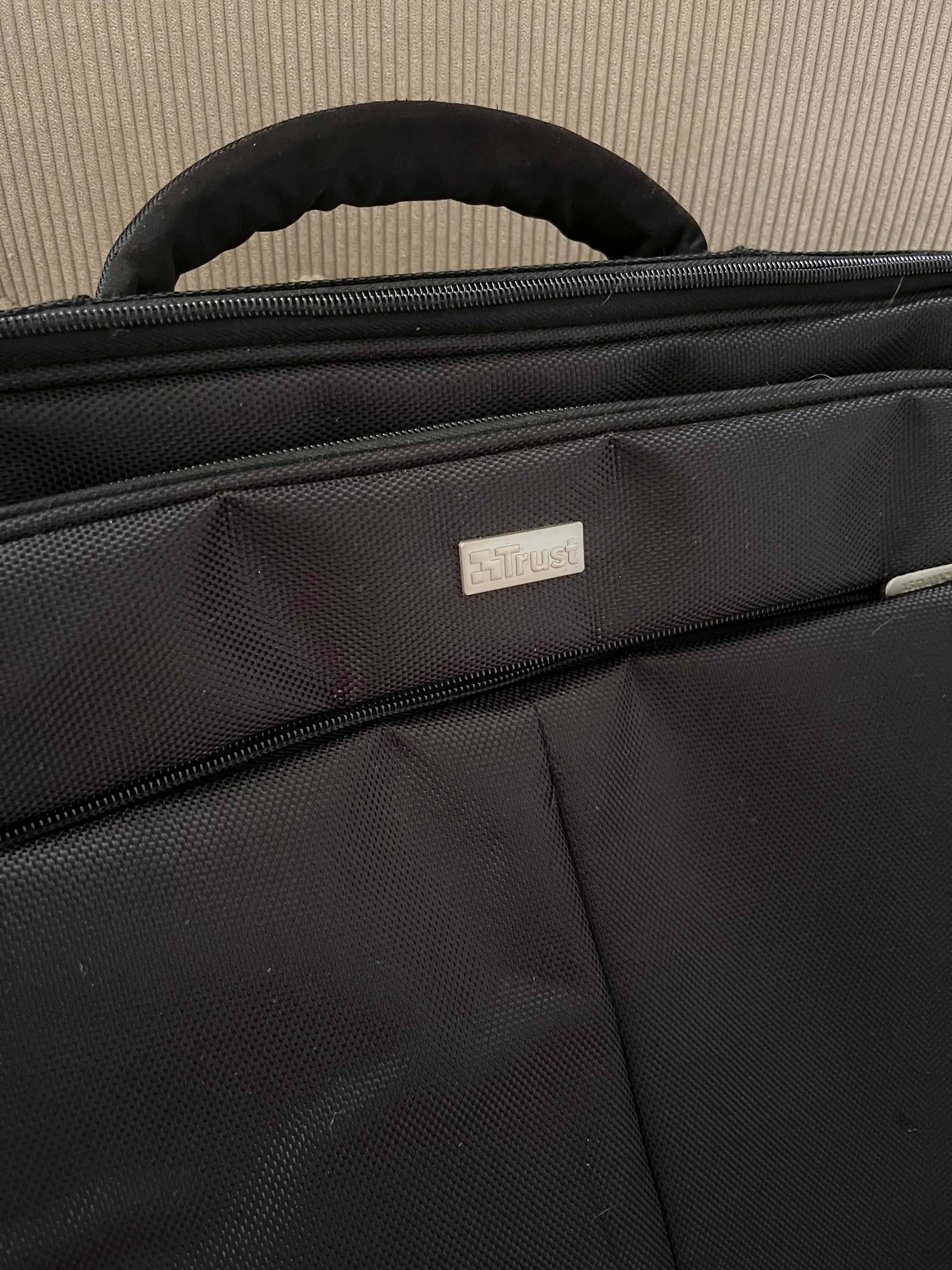 Torba Trust na laptopa 17" pojemna czarna wytrzymała