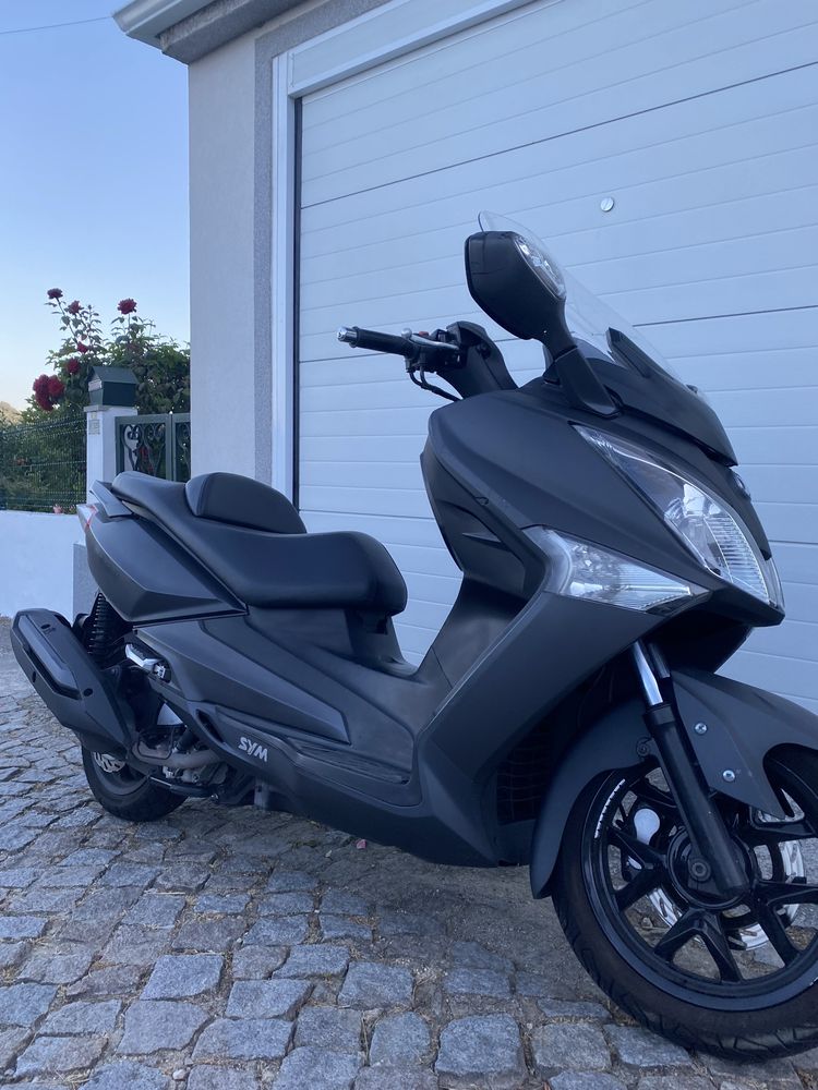 SYM GTS 300i EVO/2014 / maxi-scooter