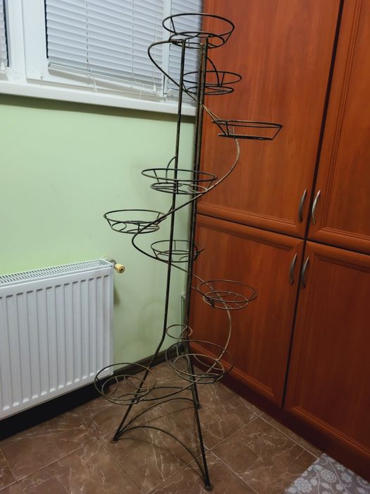 Подставка под цветы кованная