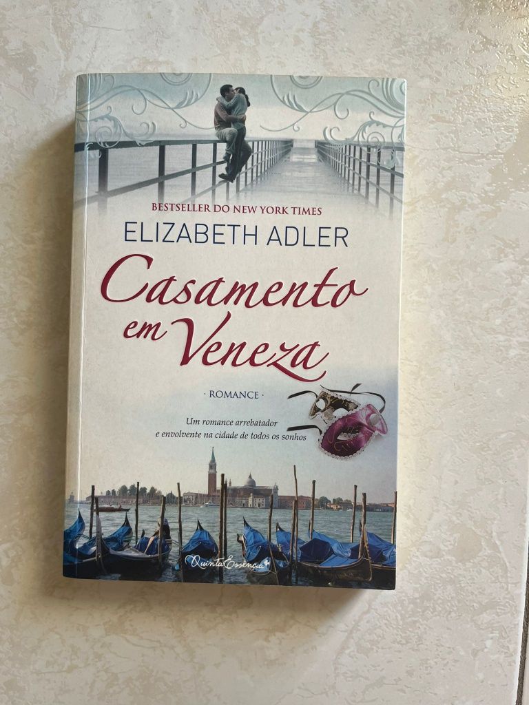Livro "Casamento em Viena" de Elizabeth Adler