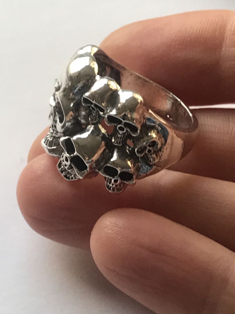 Pirscionek czaszka w style gotyckim 21 mm #gotyckie #punkrock