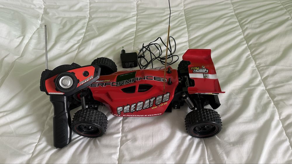Carro Telecomandado a bateria: Motorama R/C Predator