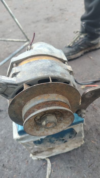 Генератор Москвич