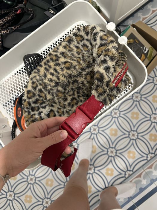 Велика леопардова плюшева бананка levi’s